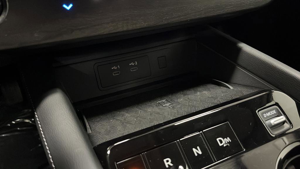 Used 2025 Nissan Murano SV AWD/4WD image 30