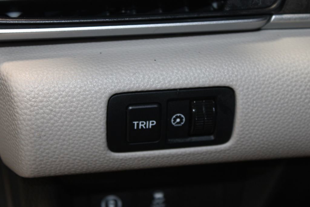 Used 2022 Honda Accord EX-L image 12