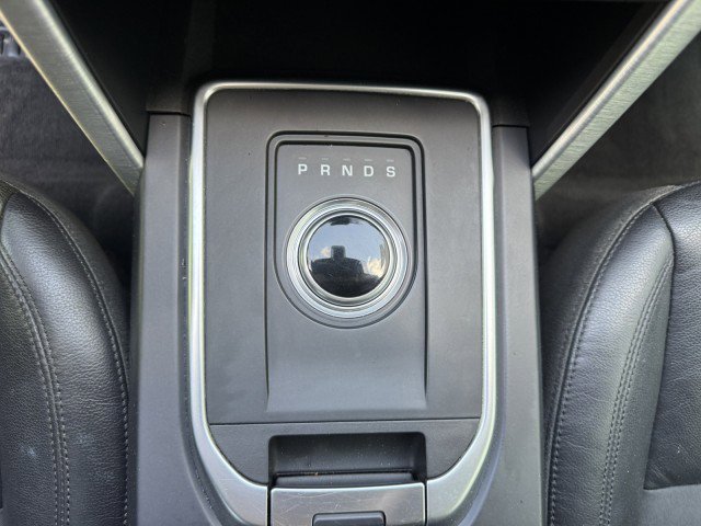 Used 2018 Land Rover Discovery Sport SE AWD/4WD image 25