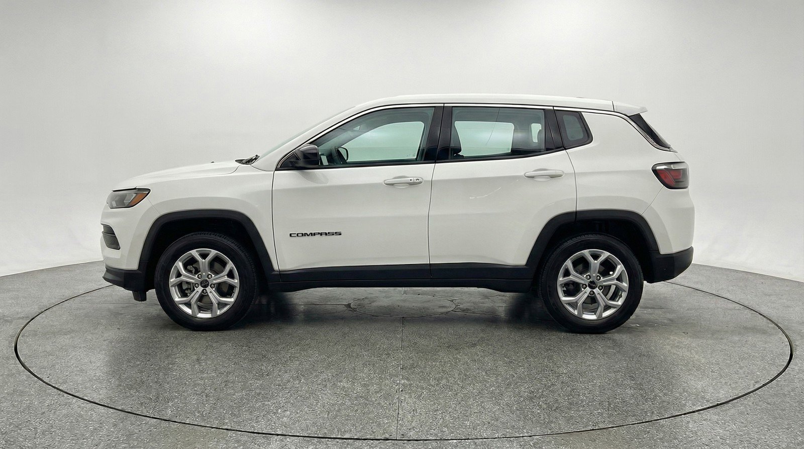 Used 2025 Jeep Compass Latitude image 5