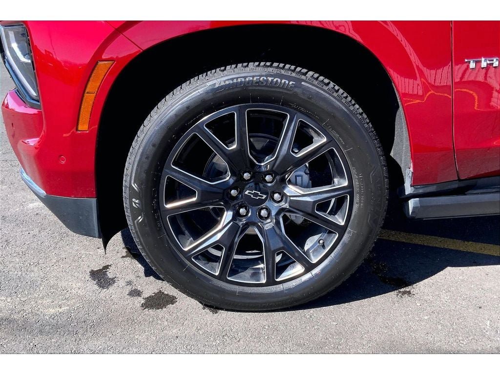 Used 2026 Chevrolet Tahoe High Country AWD/4WD image 10