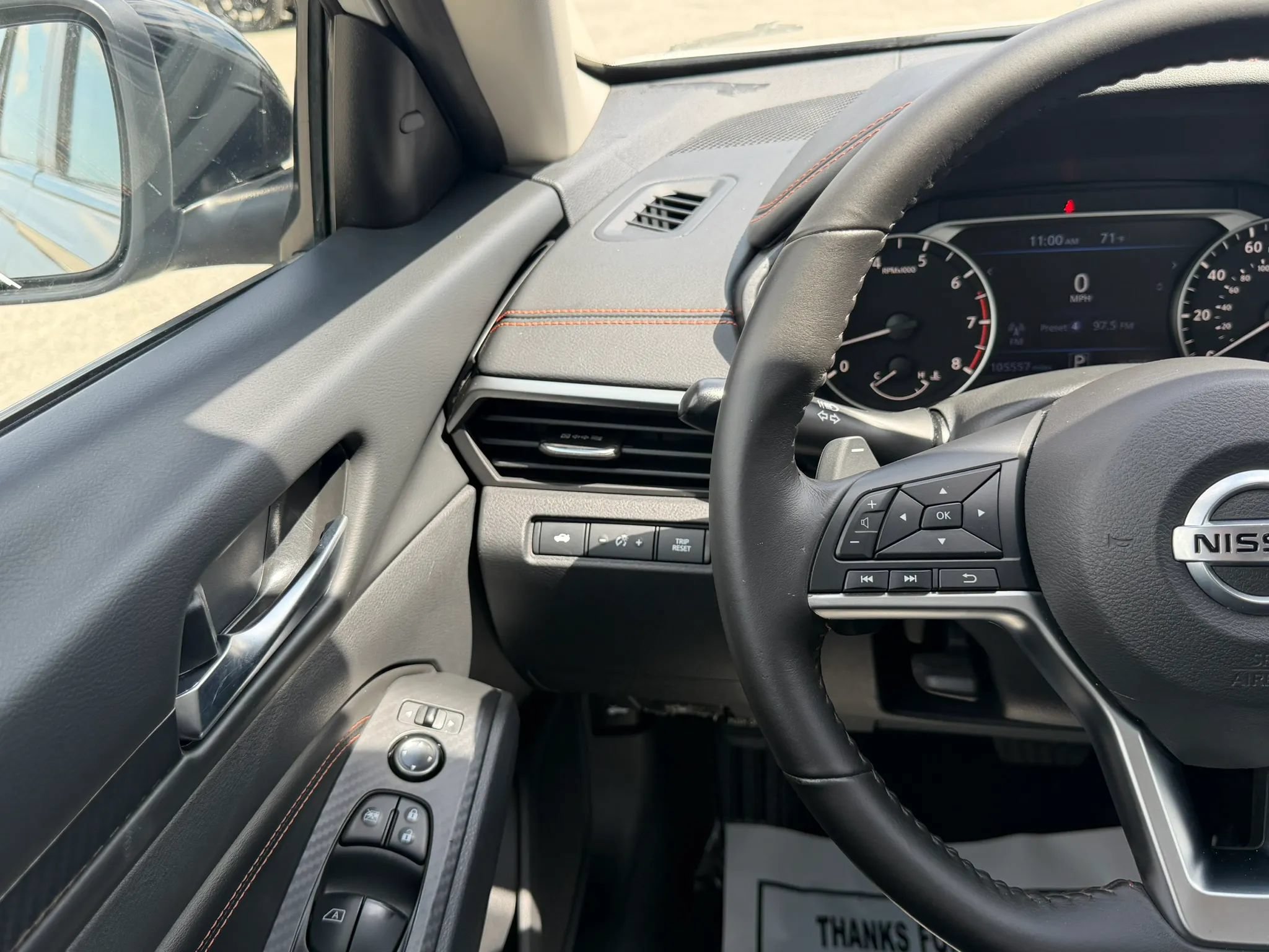 Used 2022 Nissan Altima 2.5 SR FWD image 12
