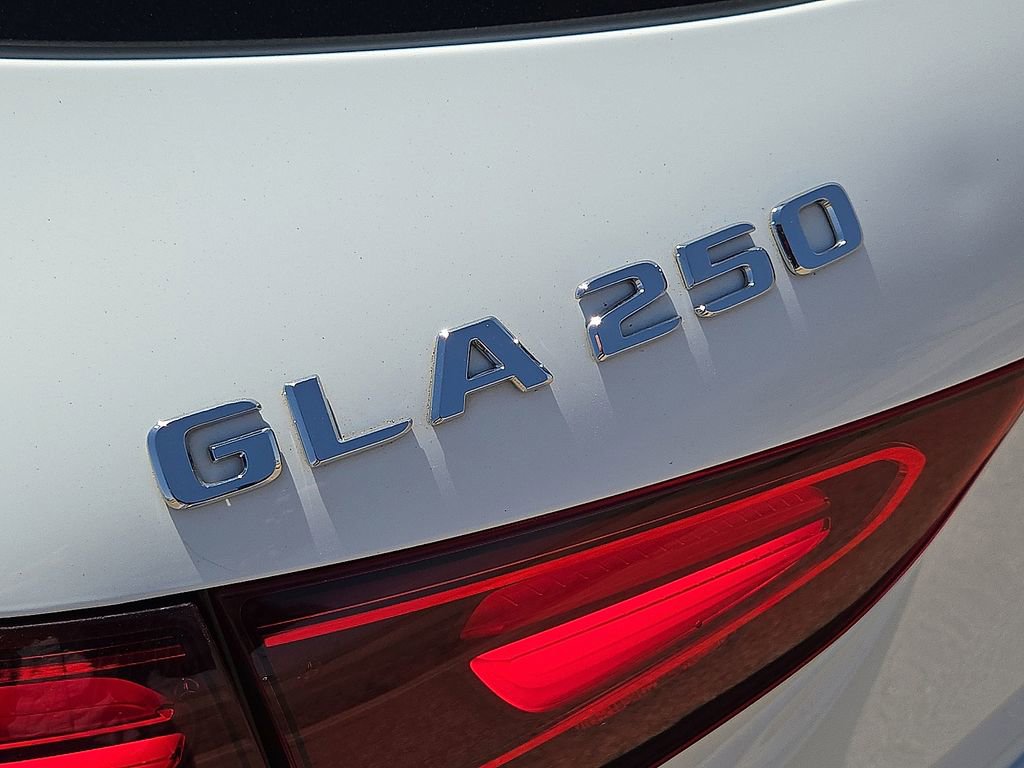Used 2025 Mercedes-Benz GLA 250 image 12