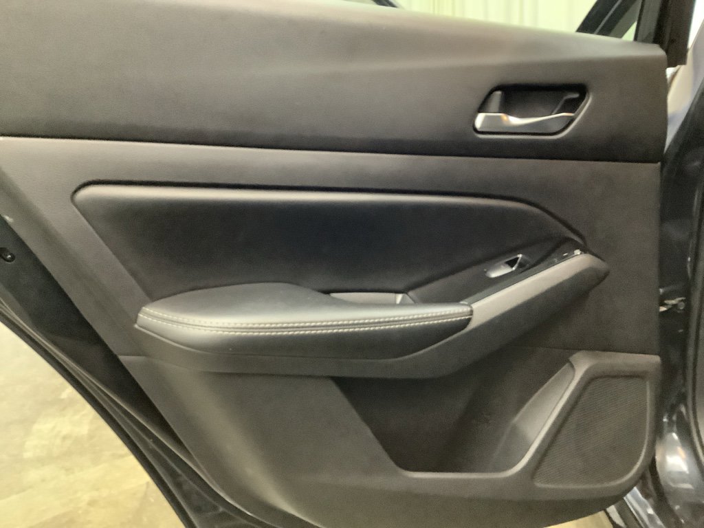 Used 2020 Nissan Altima 2.0 Platinum image 24