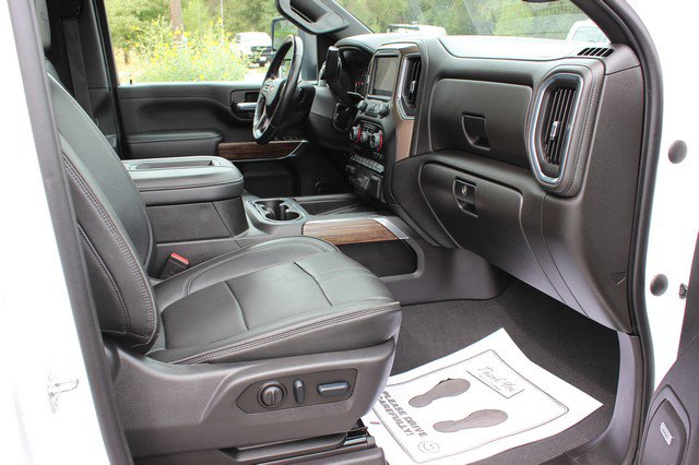 Used 2022 Chevrolet Silverado 3500 High Country w/ Technology Package image 18
