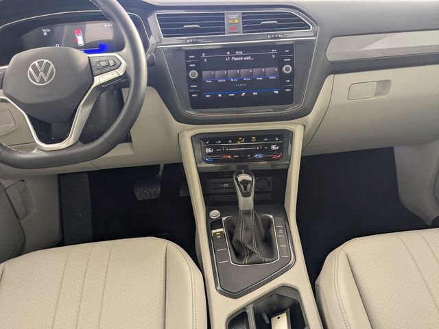 Used 2024 Volkswagen Tiguan SE image 26
