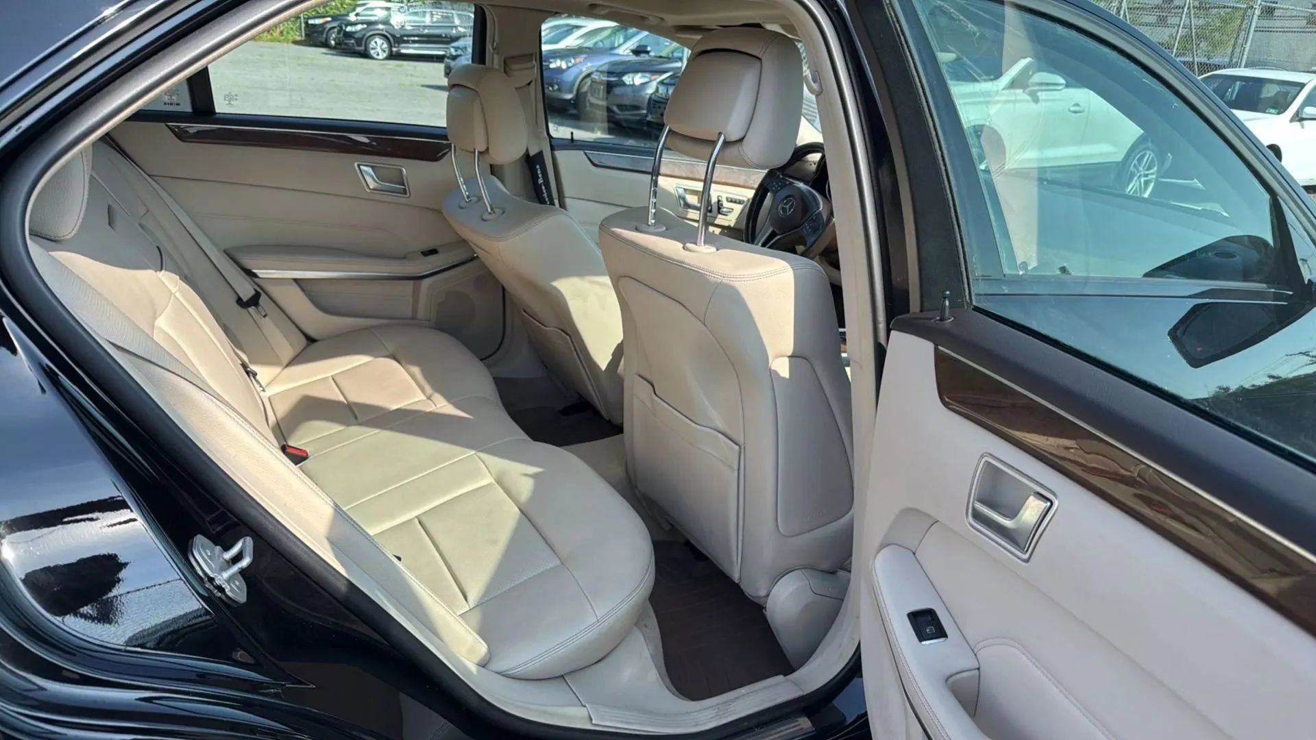 Used 2016 Mercedes-Benz E 350 4MATIC Sedan image 26