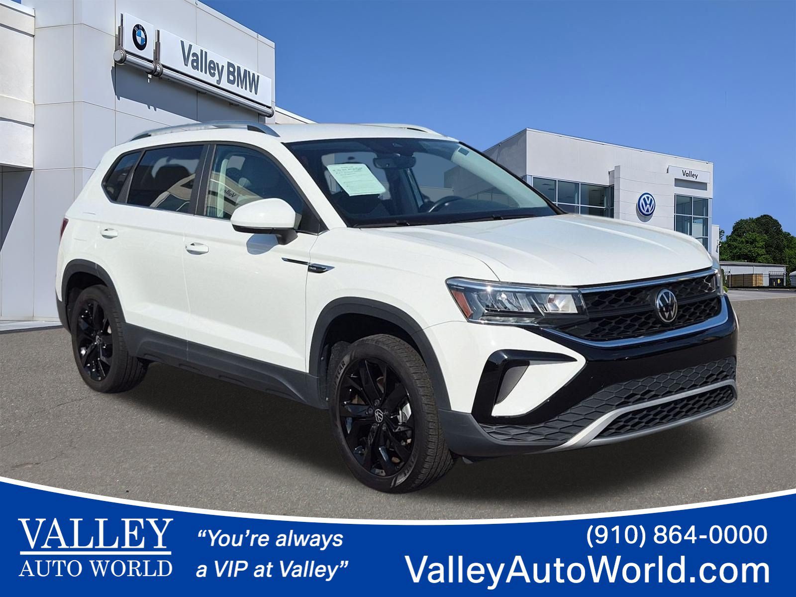 Used 2023 Volkswagen Taos SE w/ Black Wheel Package