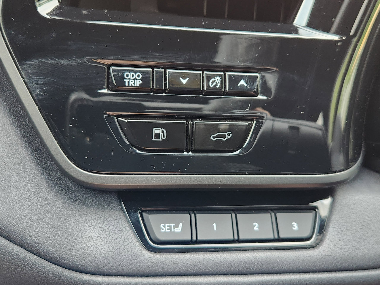 Used 2024 Lexus TX 500h AWD image 26