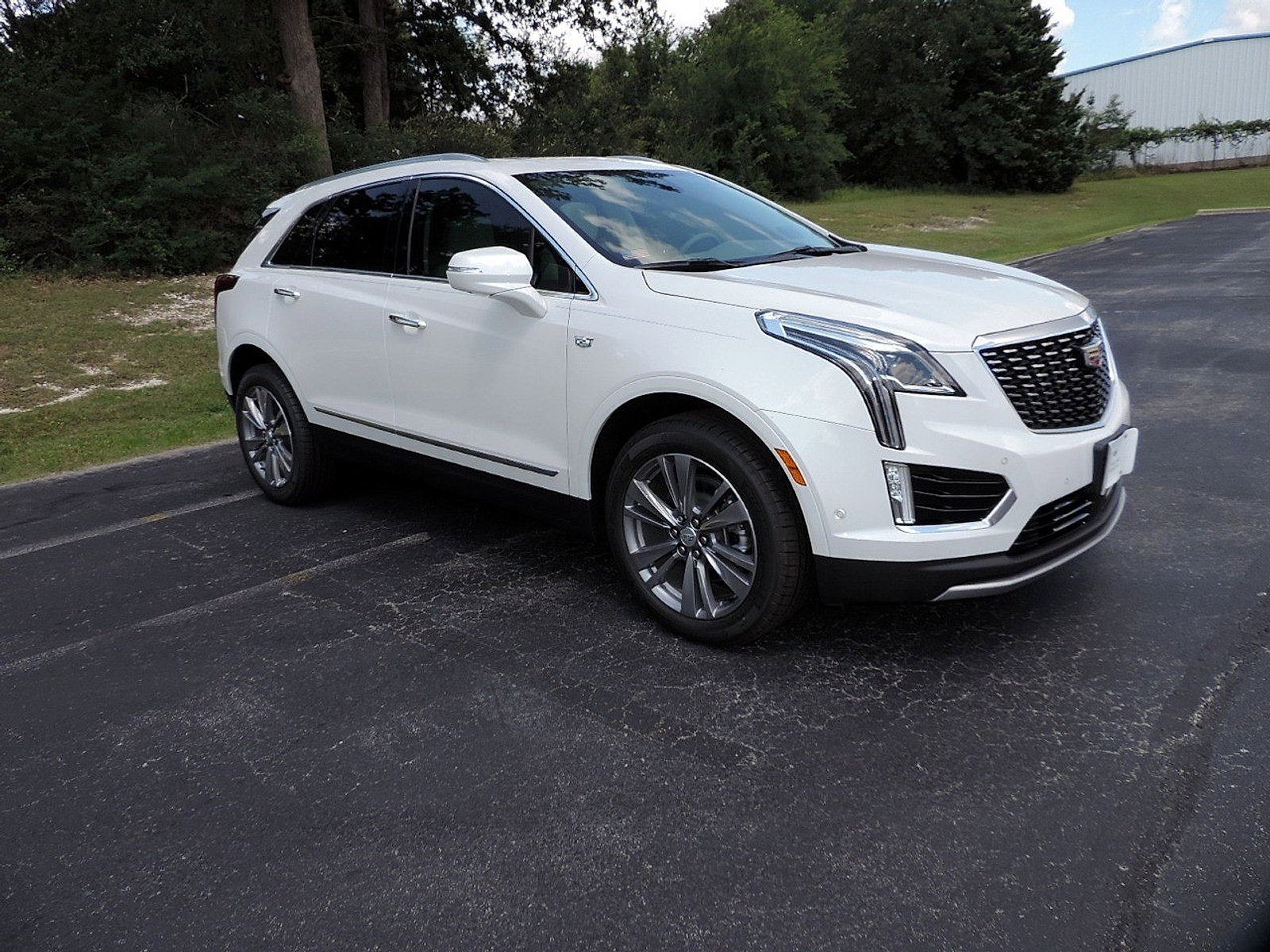 New 2026 Cadillac XT5 Premium Luxury w/ Driver Assist Package FWD image 3
