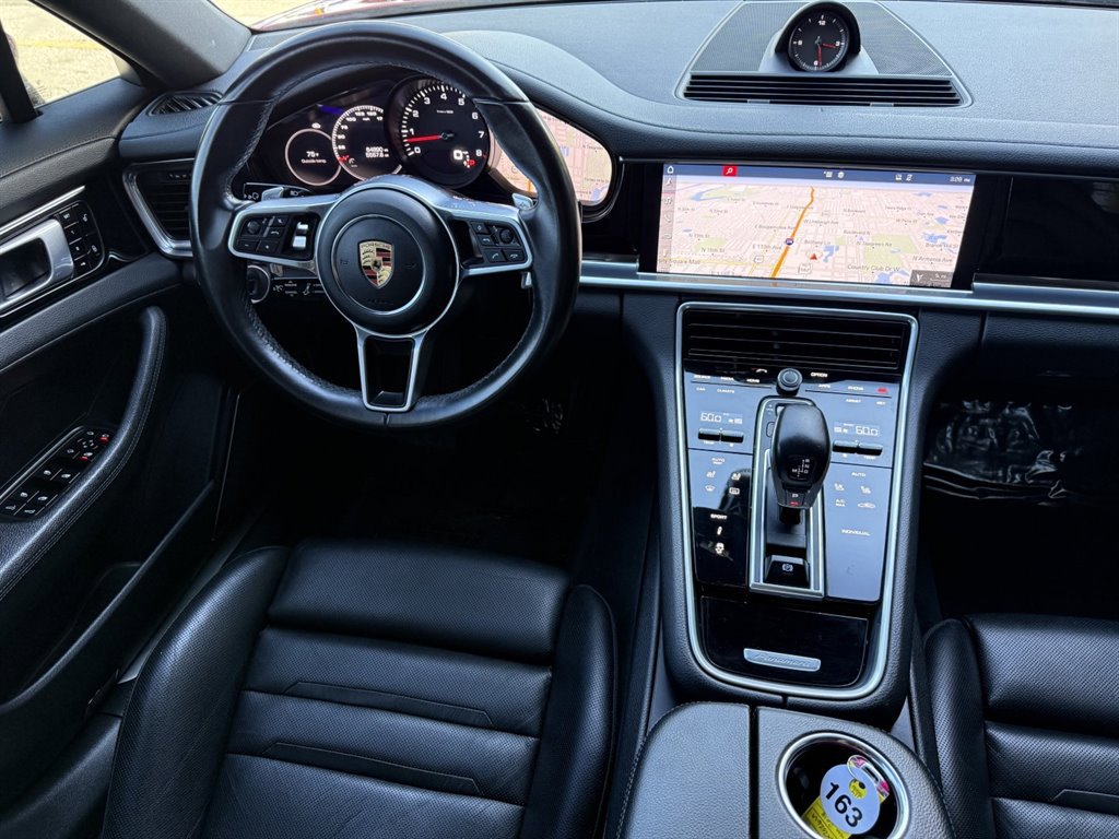 Used 2018 Porsche Panamera 4 image 24