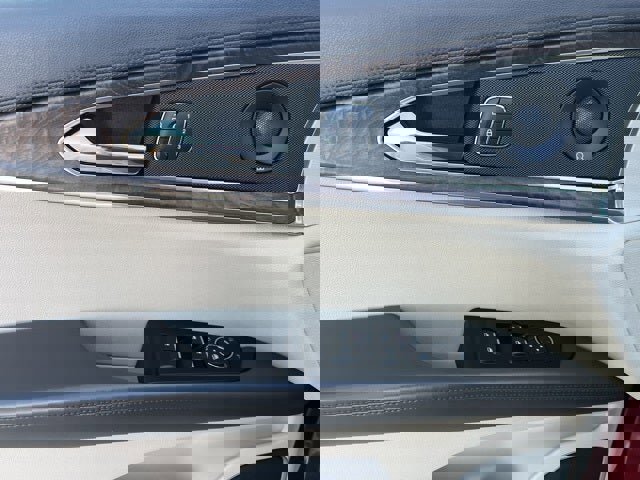 Used 2016 Lincoln MKX Reserve w/ Technology Package image 44