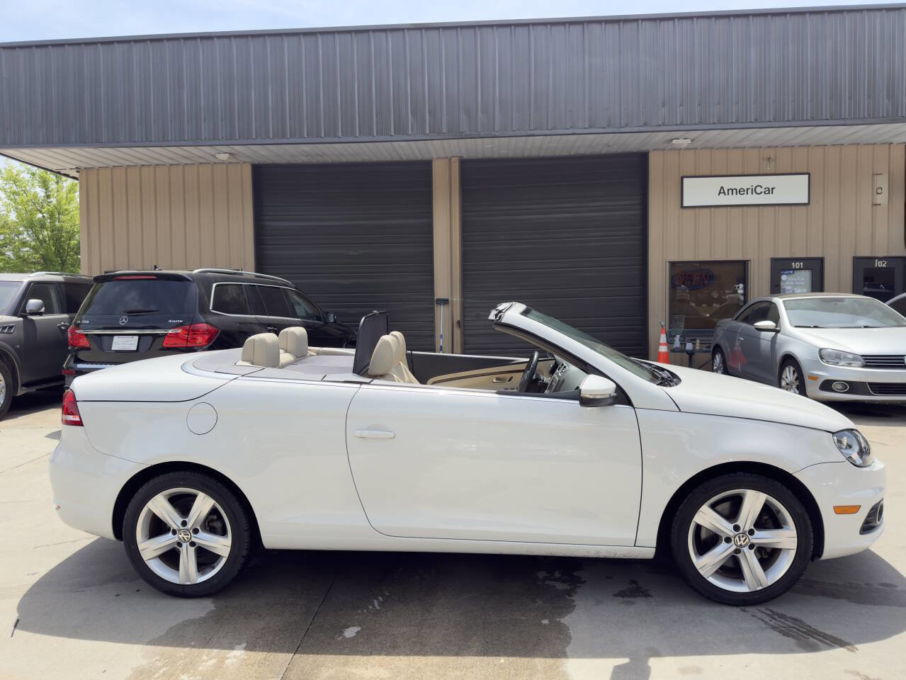 Used 2012 Volkswagen Eos Lux FWD image 30