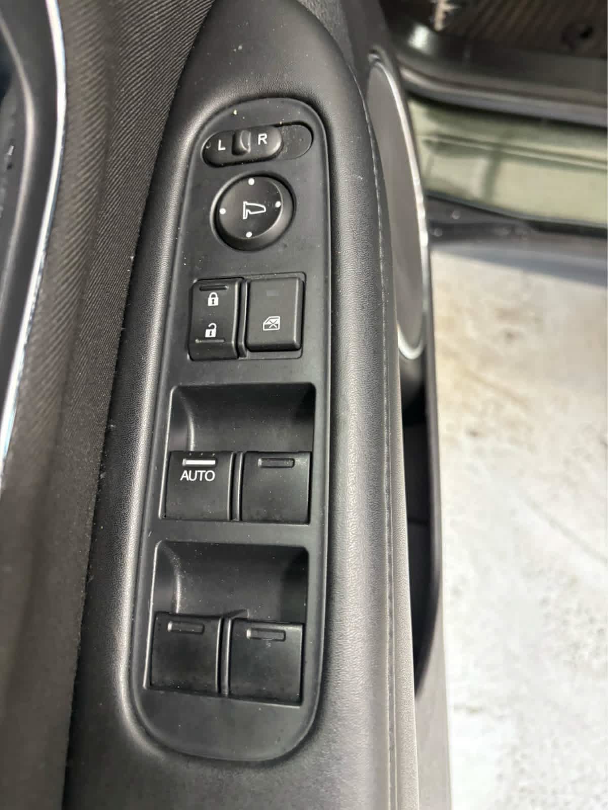 Used 2018 Honda HR-V EX image 21