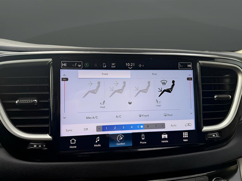 Used 2024 Chrysler Pacifica Touring-L image 22