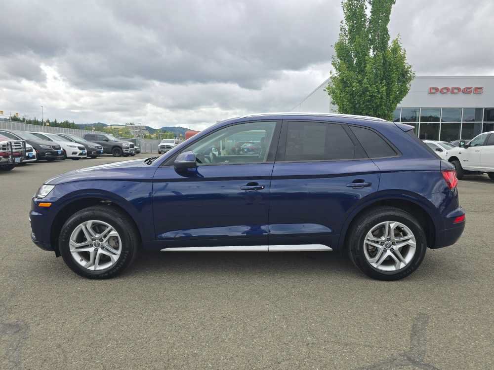 Used 2018 Audi Q5 2.0T Premium w/ Convenience Package AWD/4WD image 2