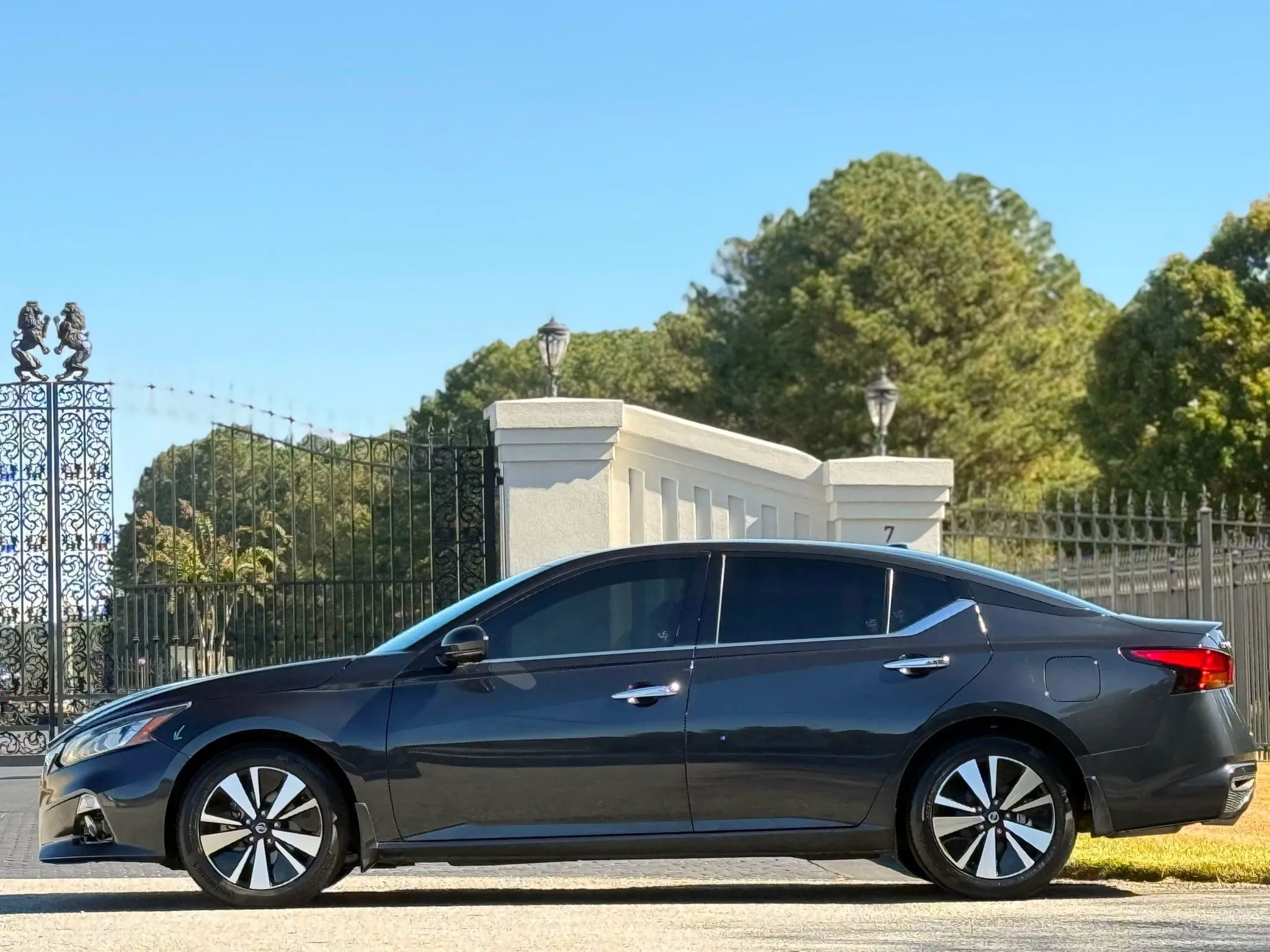 Used 2021 Nissan Altima 2.5 SL image 7