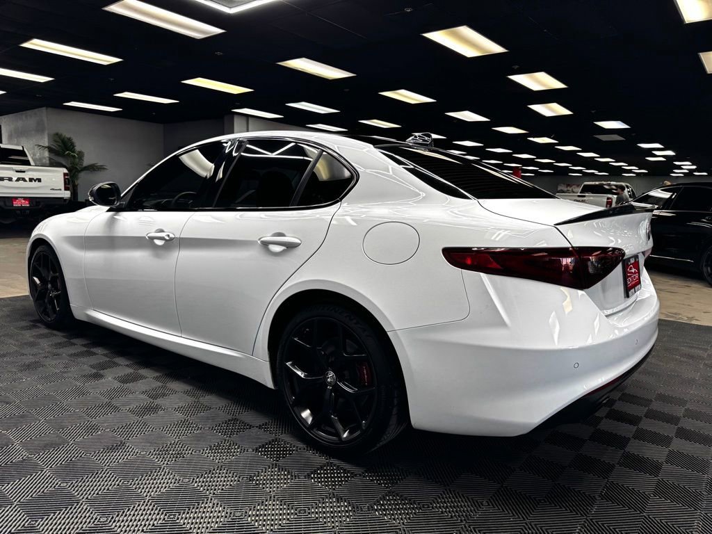 Used 2019 Alfa Romeo Giulia Ti w/ Nero Edizione image 9