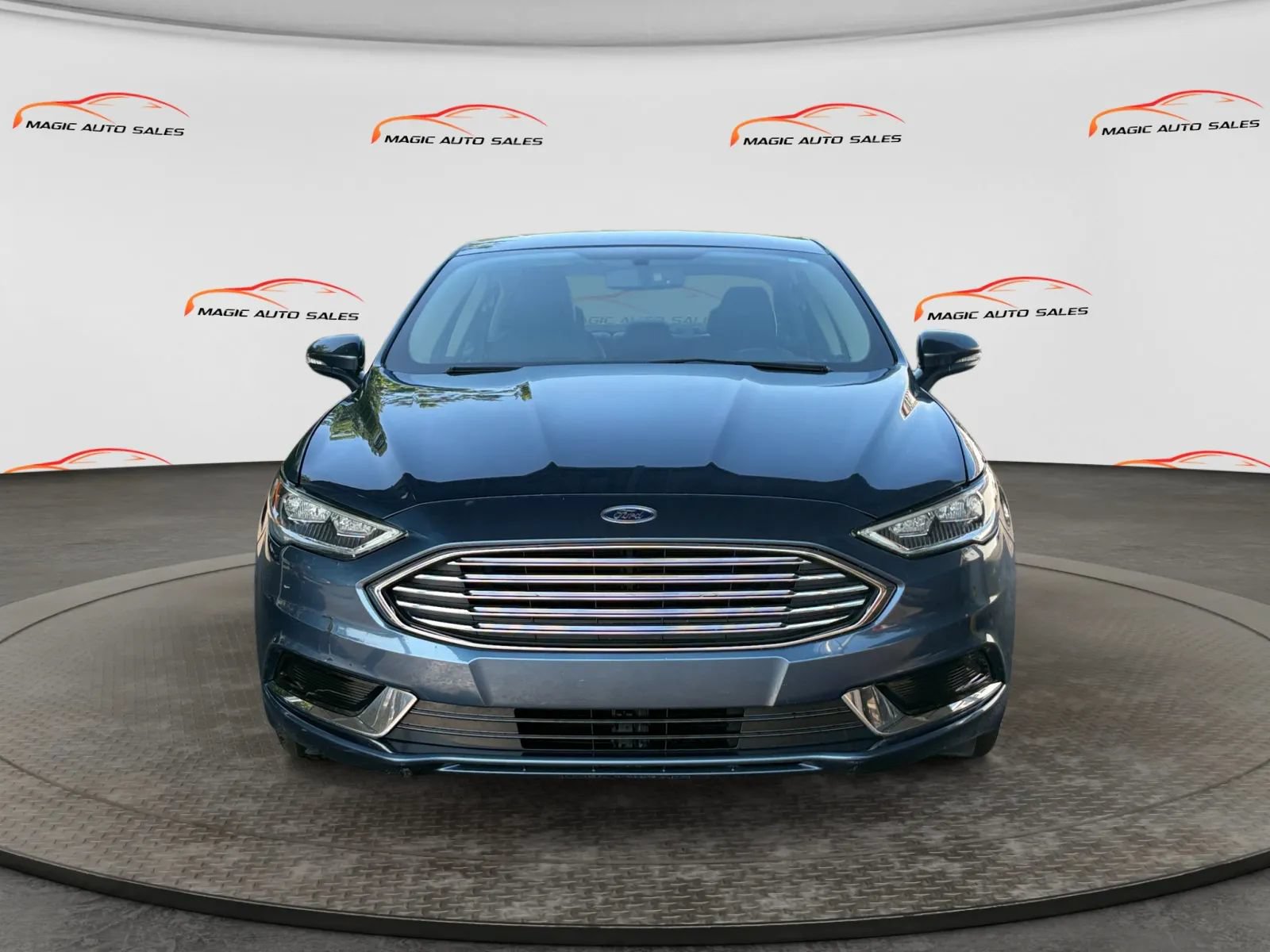 Used 2018 Ford Fusion Energi SE FWD image 3