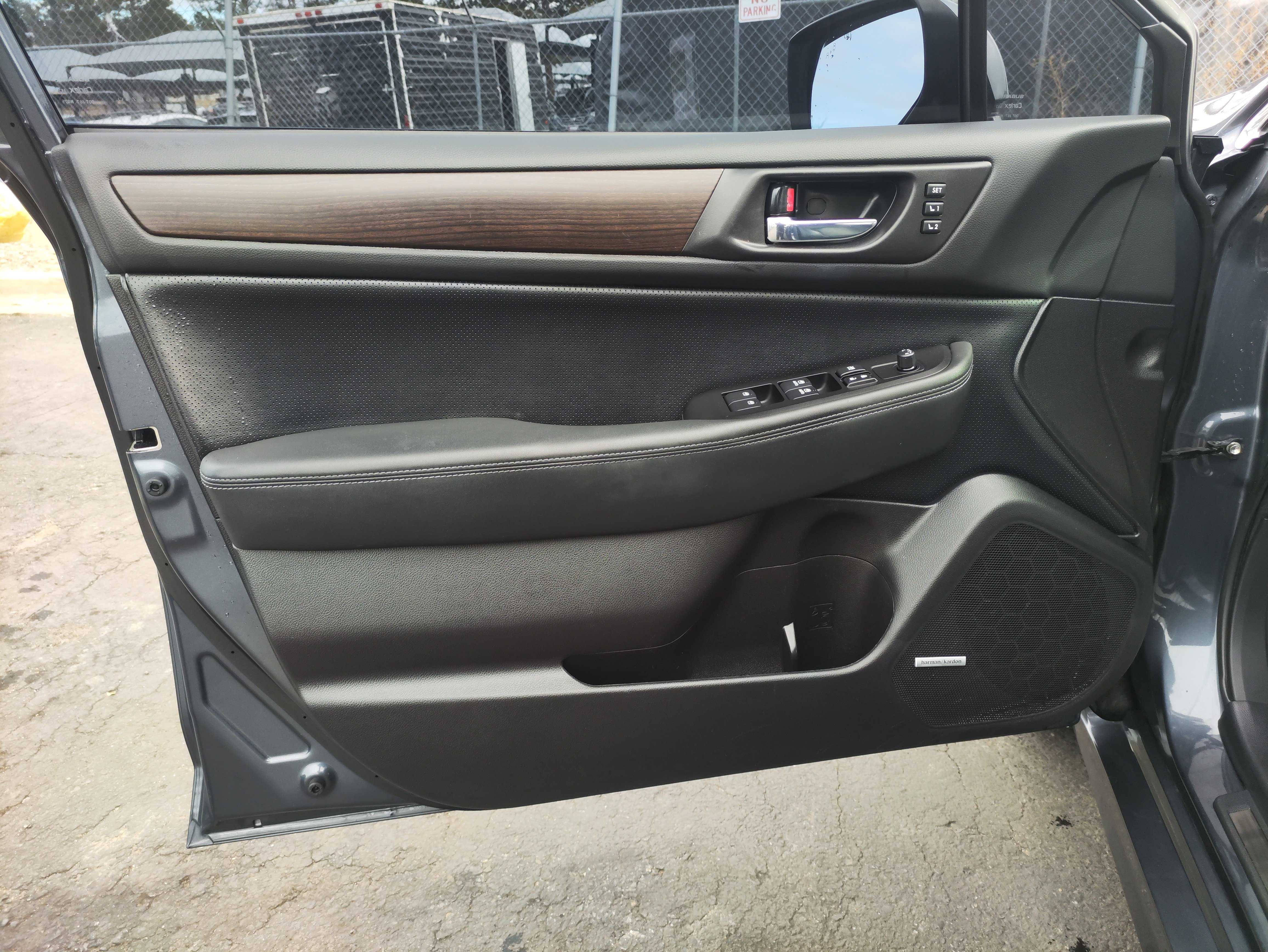 Used 2016 Subaru Legacy 2.5i Limited image 32