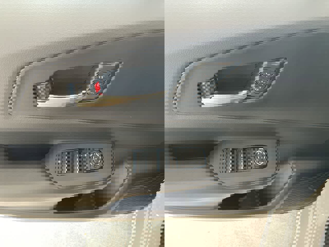 Used 2026 Toyota Prius Plug-In Hybrid w/ Limited Premium Package image 13