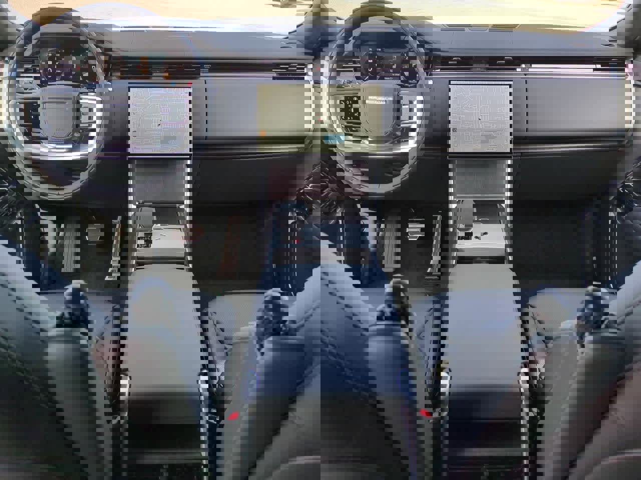 New 2025 Land Rover Range Rover SE image 15