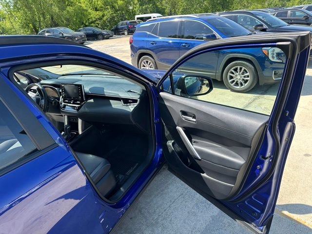 Used 2022 Toyota Corolla Cross XLE w/ Convenience Package AWD/4WD image 16