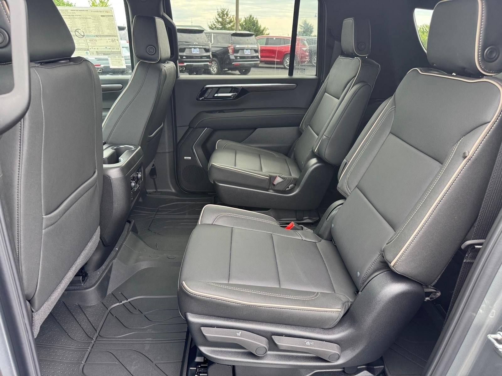 New 2026 Chevrolet Suburban Premier w/ Sun And Tow Package AWD/4WD image 6
