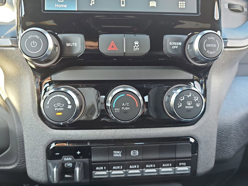 New 2026 RAM 5500 Tradesman image 19