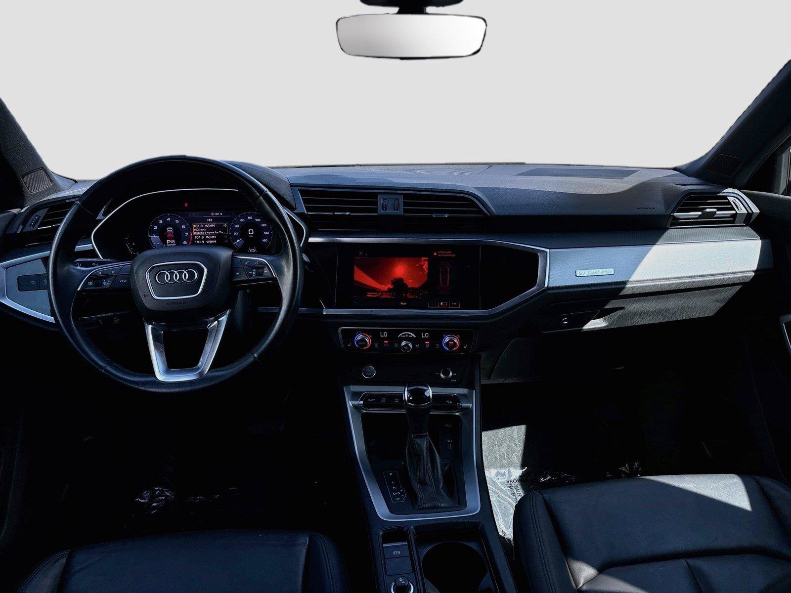 Used 2020 Audi Q3 2.0T Premium Plus w/ Premium Plus Package AWD/4WD image 23