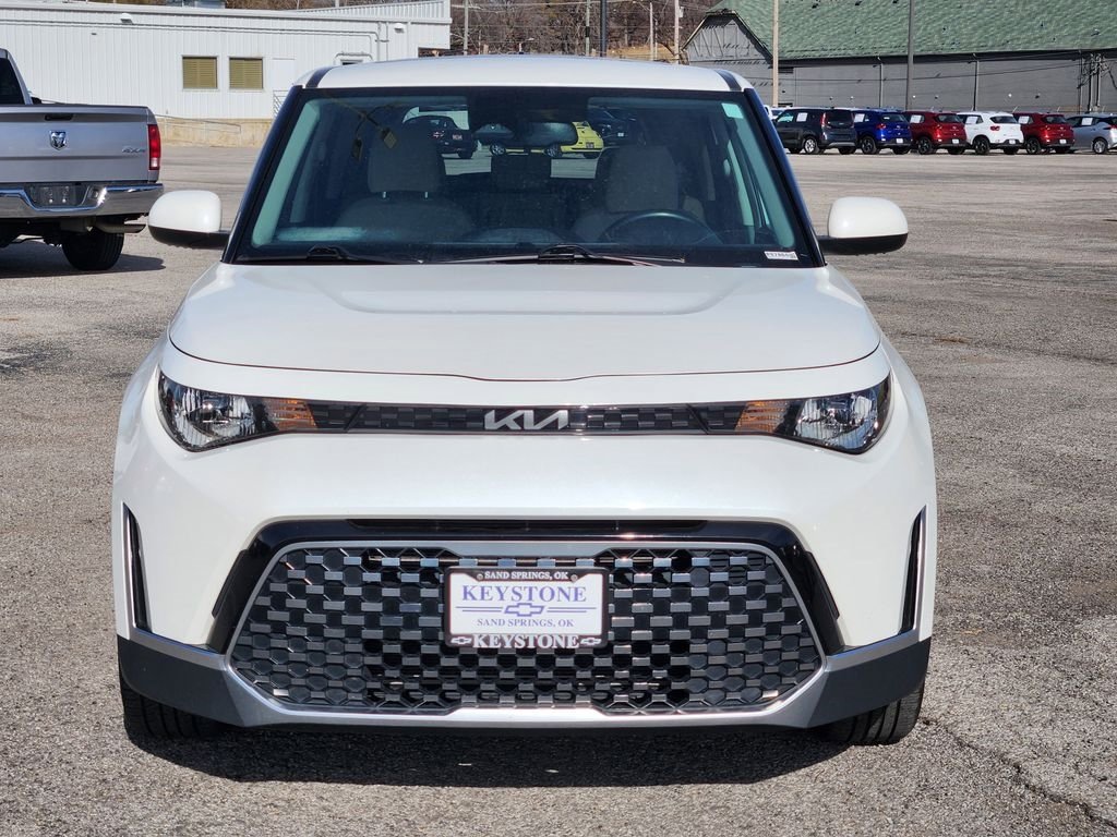 Used 2023 Kia Soul EX FWD image 2