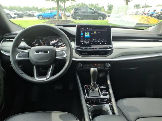 Used 2024 Jeep Compass Limited AWD/4WD image 11