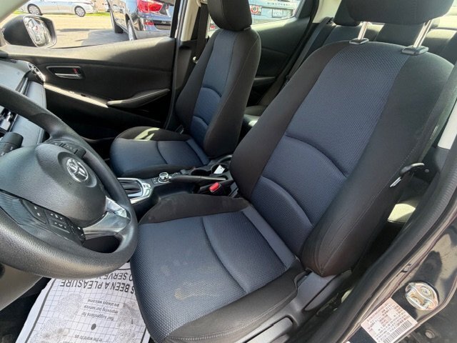 Used 2017 Toyota Yaris iA FWD image 9