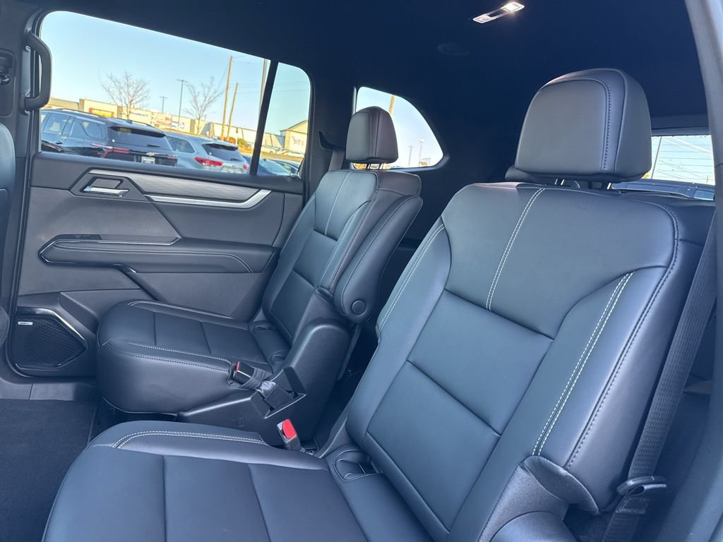 New 2026 GMC Acadia Elevation w/ Black Edition FWD image 30