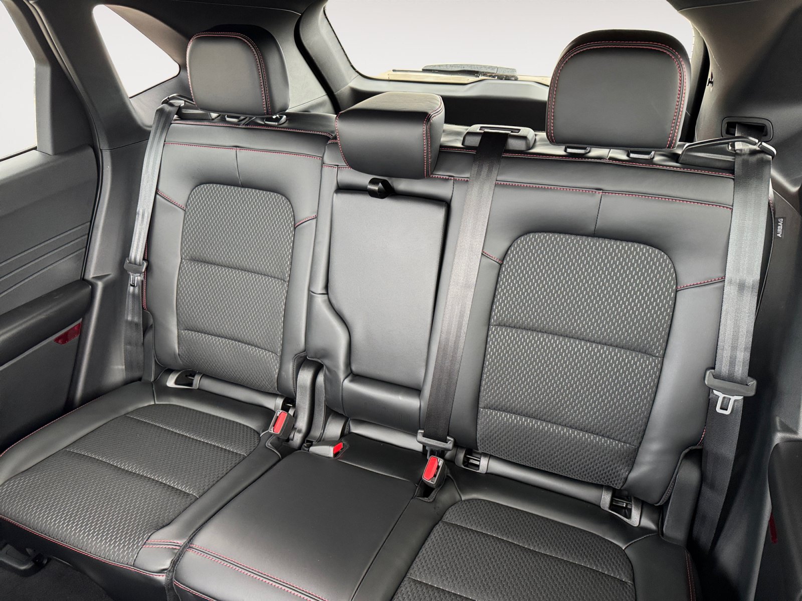 New 2026 Ford Escape ST-Line w/ Tech Pack #1 AWD/4WD image 16