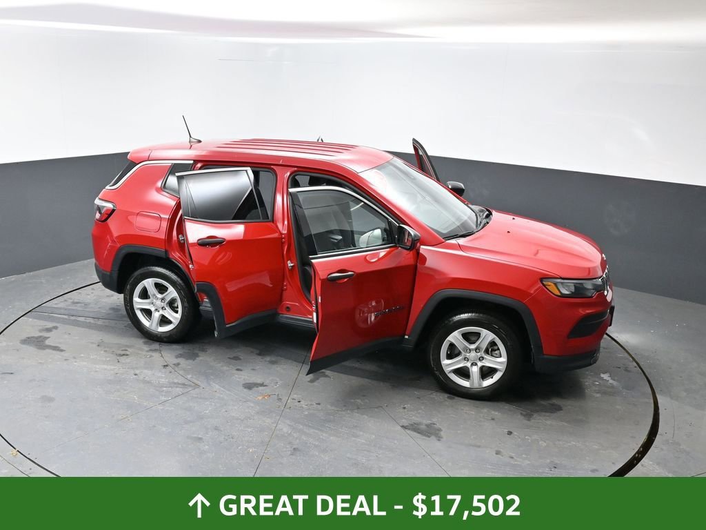 Used 2023 Jeep Compass Sport image 59