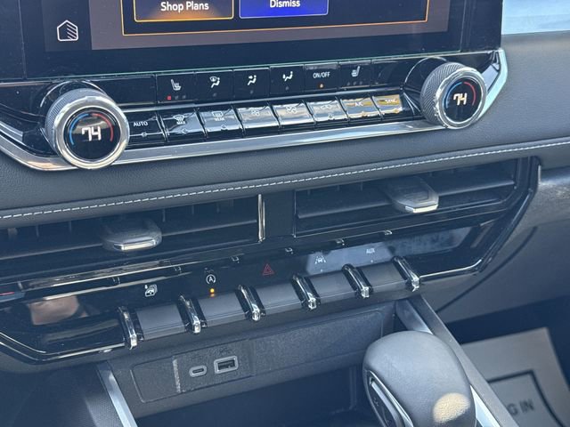 Certified 2024 Chevrolet Colorado LT w/ LT Convenience Package II image 17