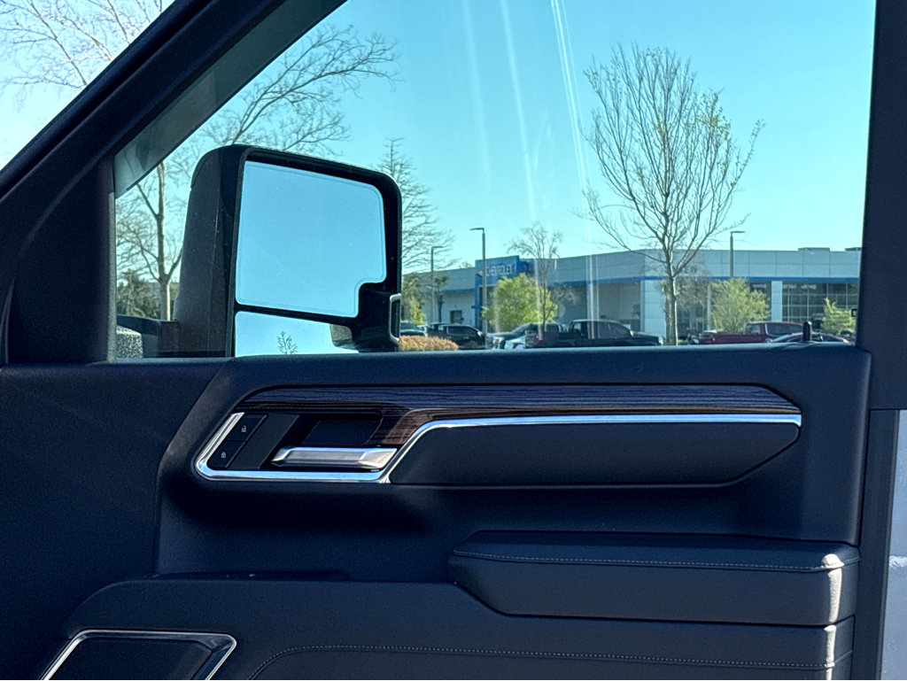 Used 2024 Chevrolet Silverado 2500 LT w/ Convenience Package image 16