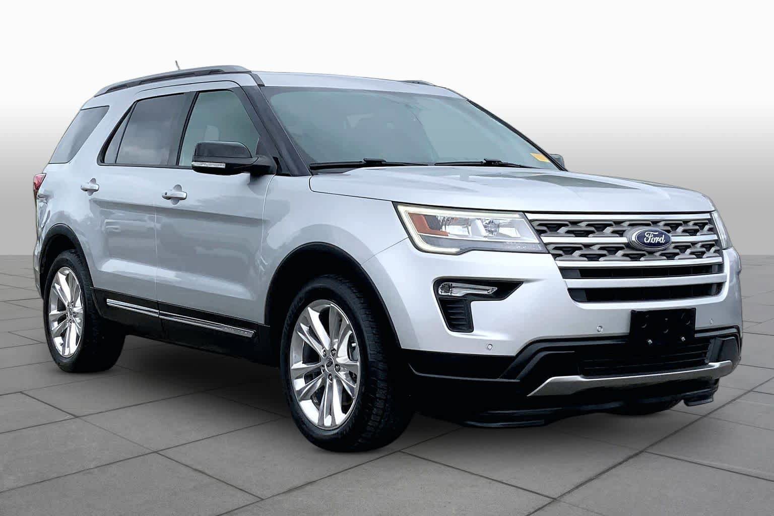 Used 2018 Ford Explorer XLT w/ Equipment Group 202A FWD video 3