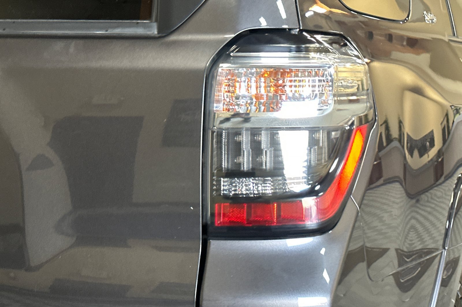 Used 2018 Toyota 4Runner SR5 AWD/4WD image 48