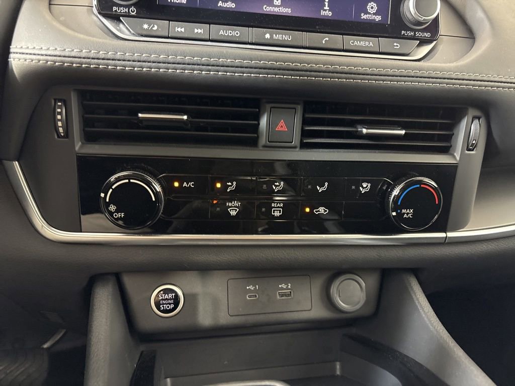 Used 2023 Nissan Rogue S image 27