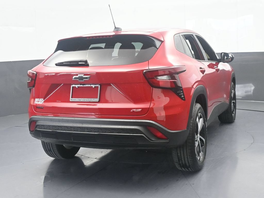 Used 2026 Chevrolet Trax RS FWD image 5