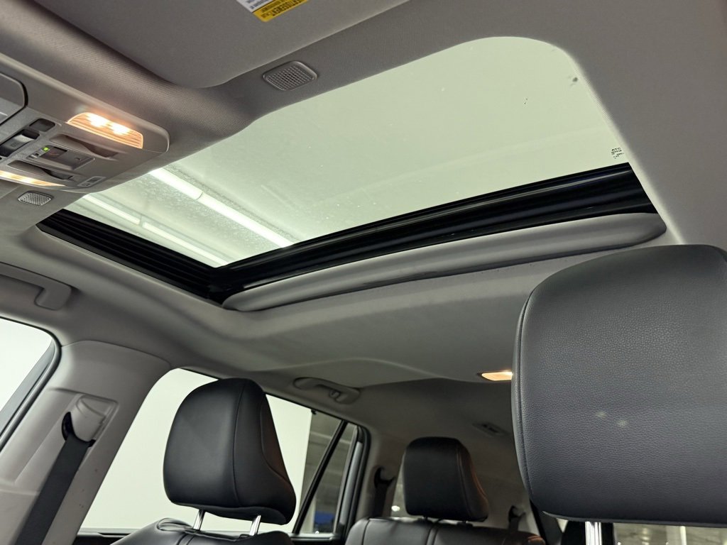 Used 2024 Toyota Highlander LE image 20