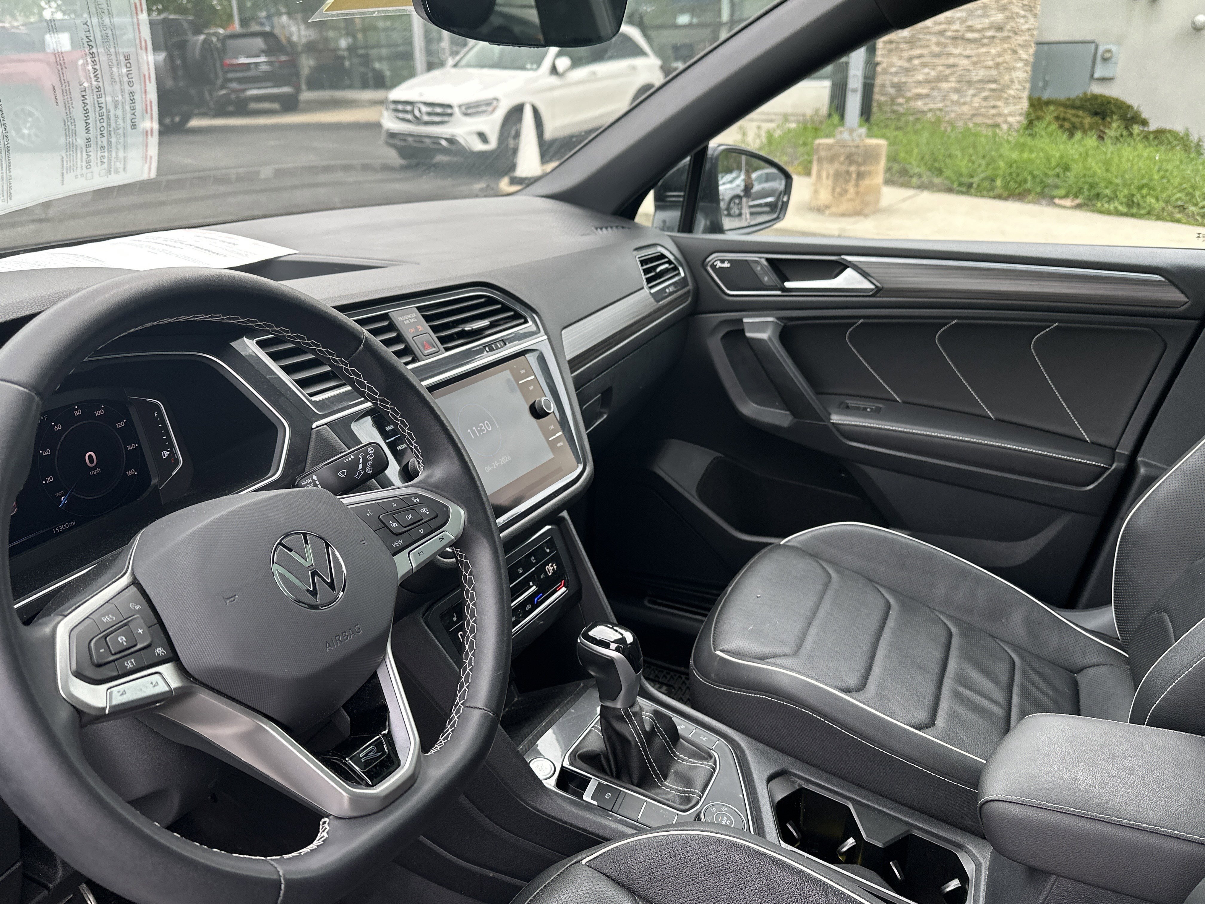 Used 2023 Volkswagen Tiguan SEL R-Line AWD/4WD image 8