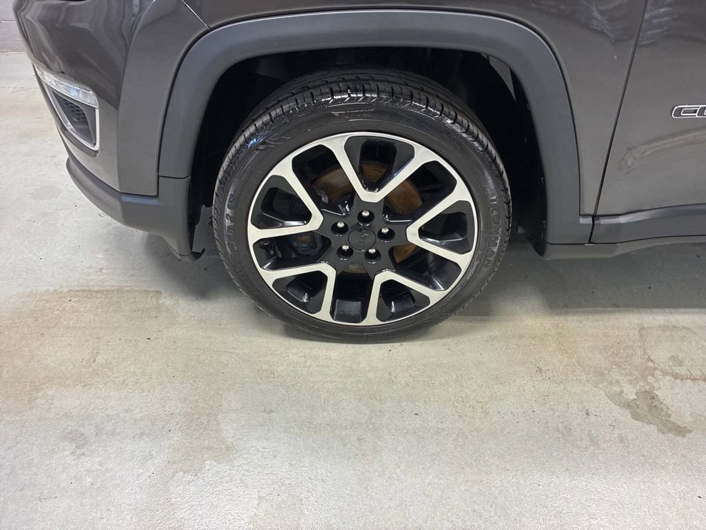 Used 2019 Jeep Compass Limited w/ Premium Lighting Group image 30