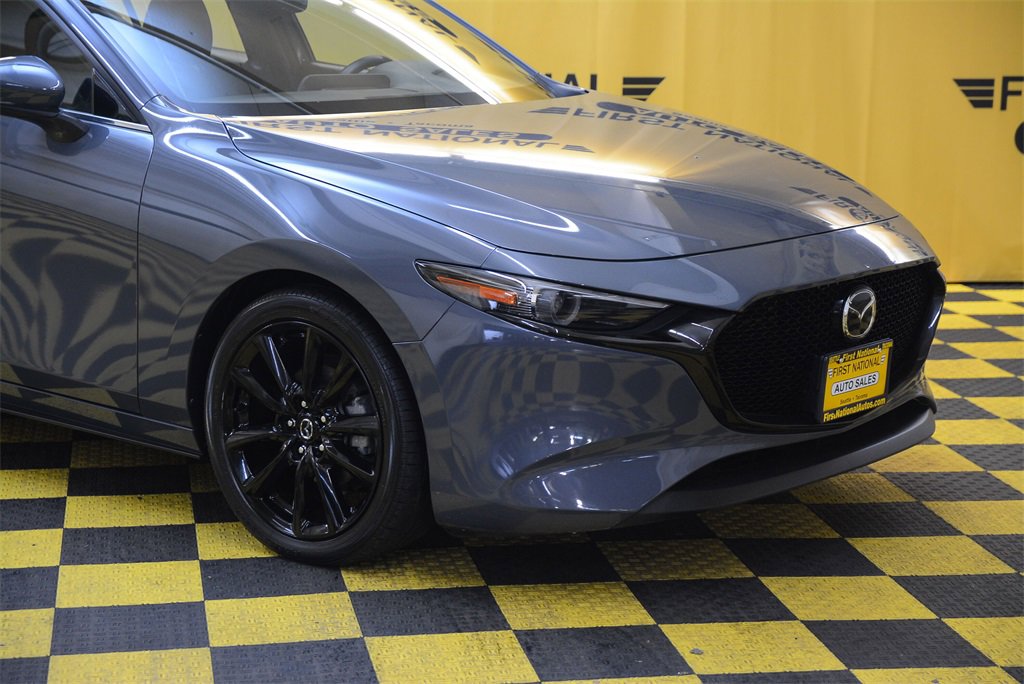 Used 2020 MAZDA MAZDA3 Hatchback w/ Premium Package image 3