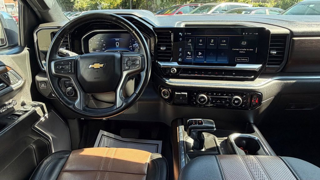 Used 2023 Chevrolet Silverado 1500 High Country w/ High Country Premium Package AWD/4WD image 23