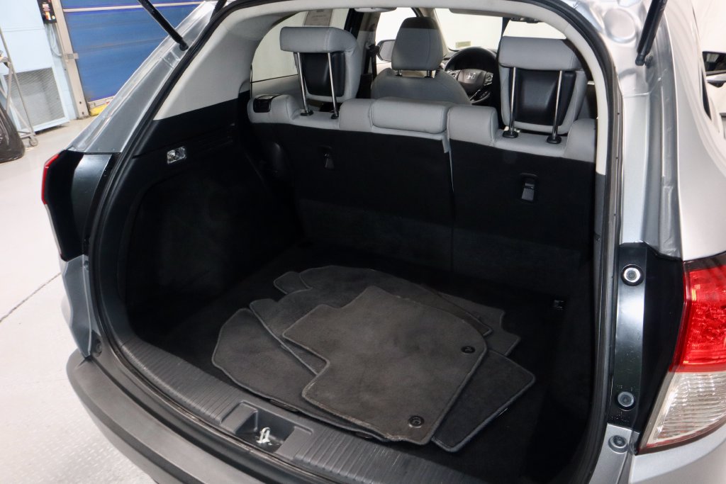 Used 2021 Honda HR-V EX-L image 14