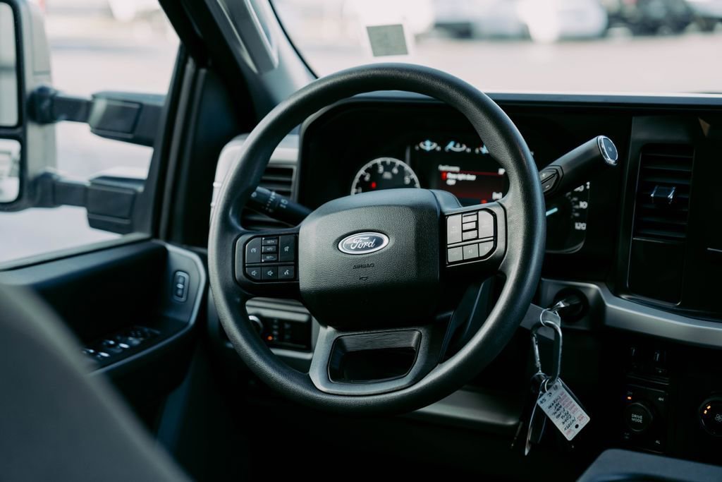 Used 2024 Ford F350 XLT image 13