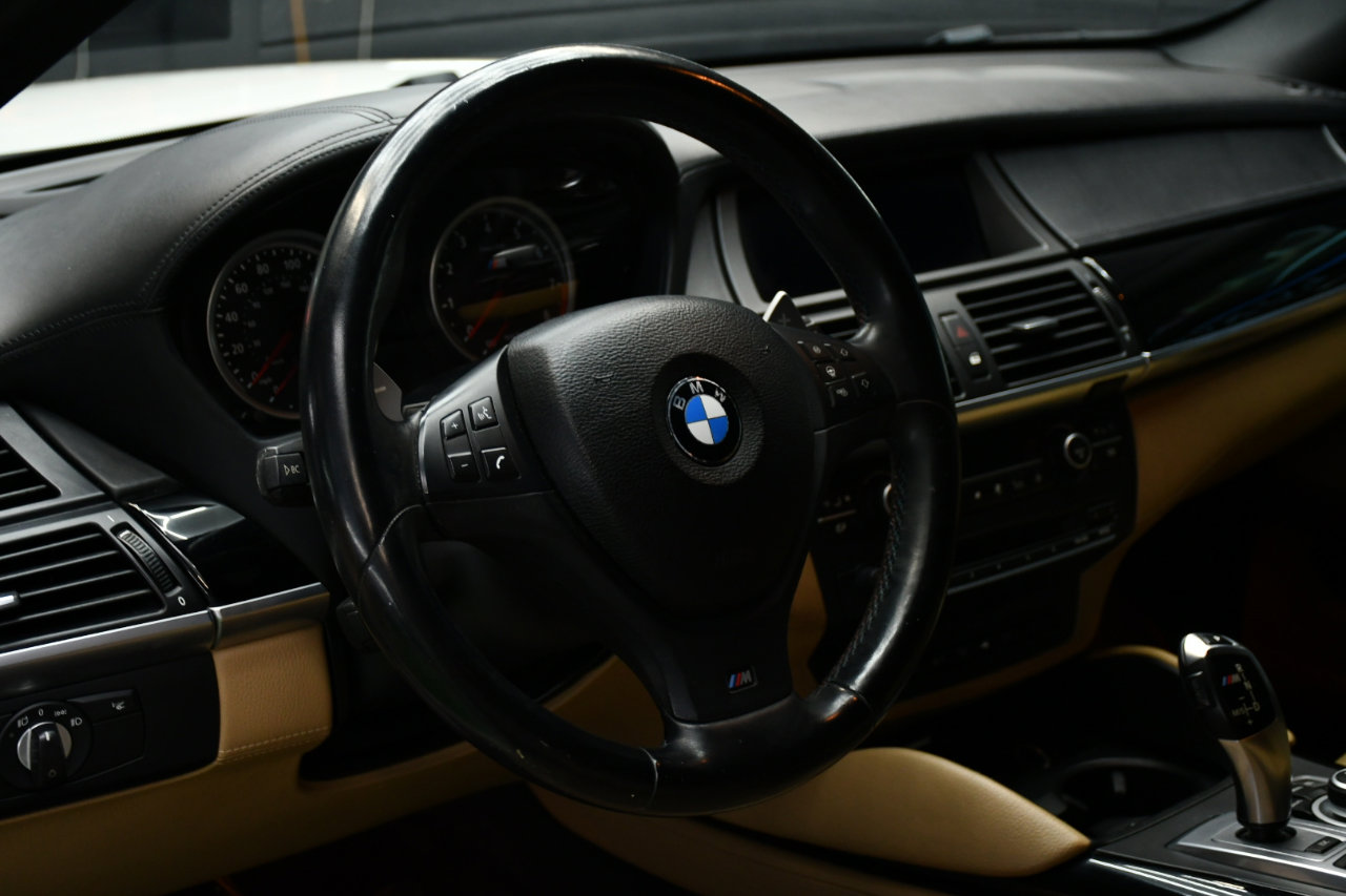 Used 2014 BMW X6 M image 20